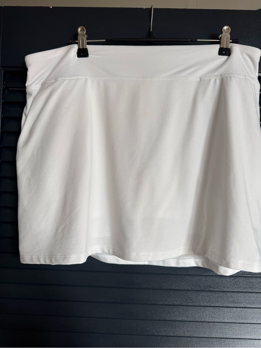 Tommy Bahama Everyday Active White Performance Skort Size L